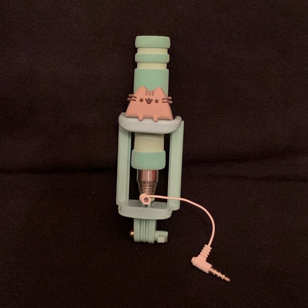 Pusheen selfie stick